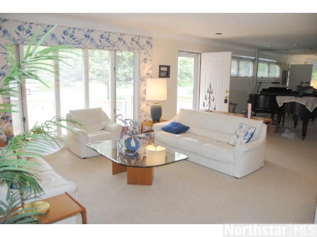 4051 Jay Ln, White Bear Lake, MN 55110