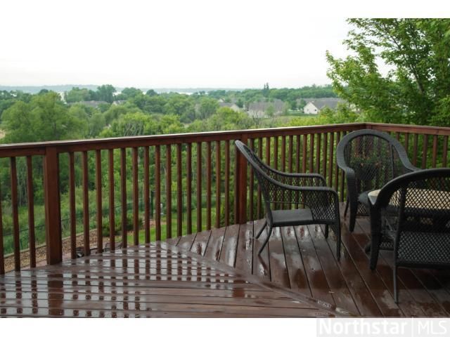 704 Overlook Dr, Buffalo, MN 55313