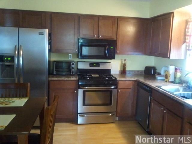 525 38th Ave NE, Columbia Heights, MN 55421