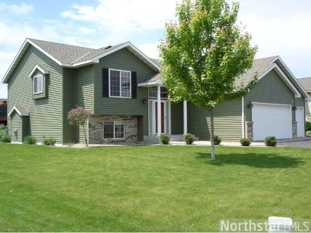 1635 Timberdoodle Dr, Saint Cloud, MN 56303