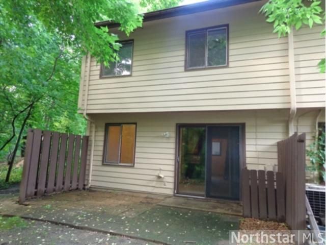 307 W Eagle Lake Dr, Maple Grove, MN 55369