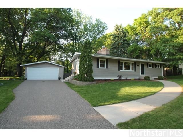 865 86th Ln NW, Coon Rapids, MN 55433