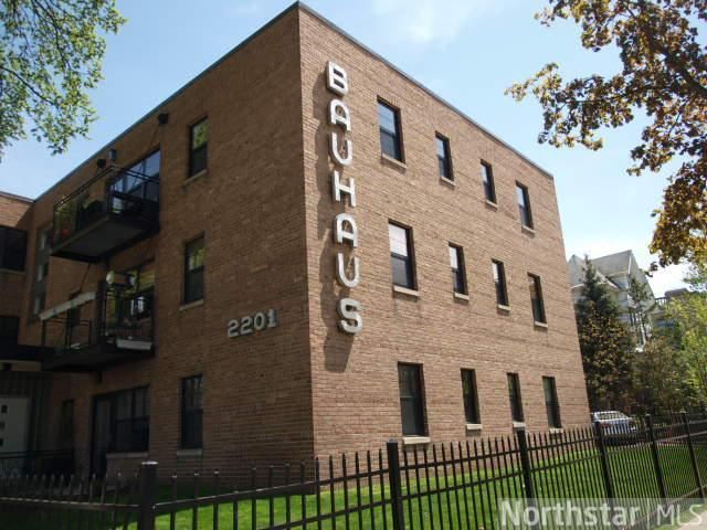 2201 3rd Ave S #101, Minneapolis, MN 55404