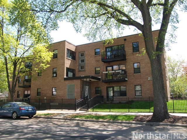 2201 3rd Ave S #101, Minneapolis, MN 55404