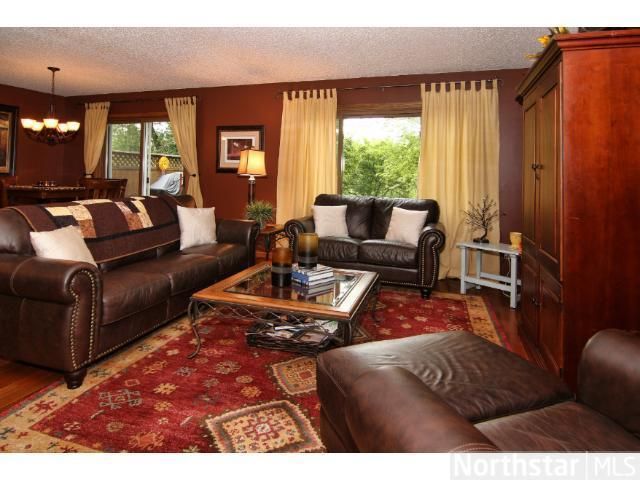 13107 Circle Dr, Burnsville, MN 55337