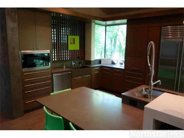 12 Timberglade Rd, Bloomington, MN 55437