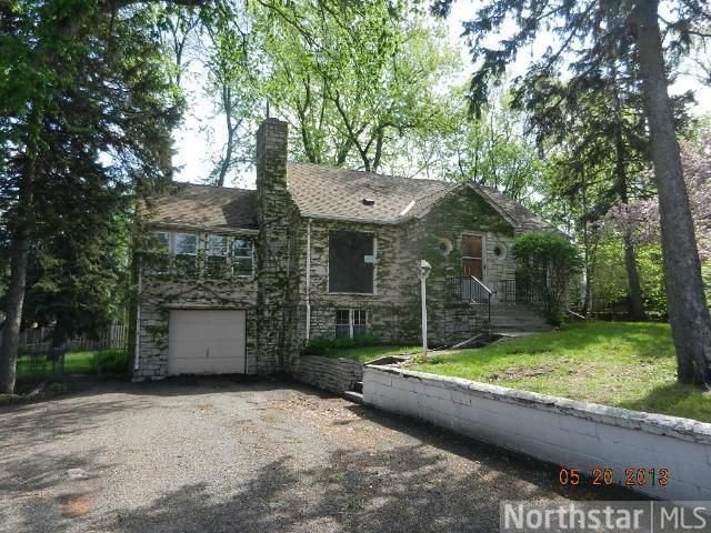 4052 Lake Road Ave, Robbinsdale, MN 55422