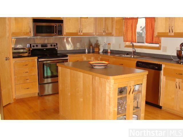 621 10th Ave NE, Lonsdale, MN 55046