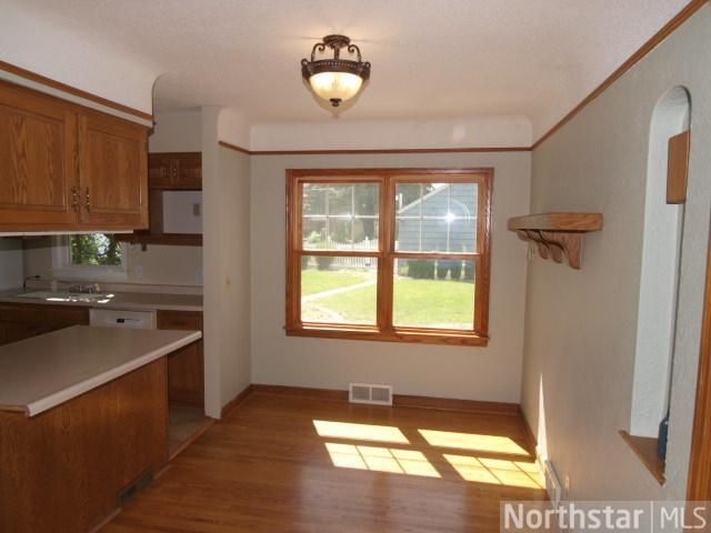 1285 Grotto St N, Saint Paul, MN 55117
