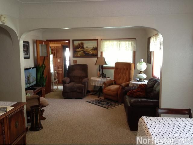 213 Spencer St S, Shakopee, MN 55379