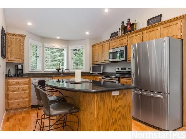 1050 Tanglewood Dr, Shoreview, MN 55126