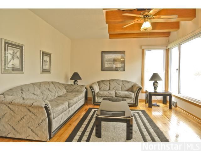 1610 E 86th St, Bloomington, MN 55425
