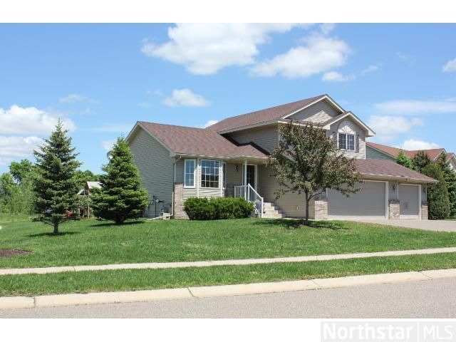 550 Highland St W, Annandale, MN 55302