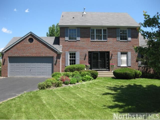 8701 Braxton Dr, Eden Prairie, MN 55347