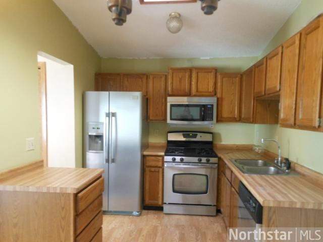 5222 Unity Ct, Crystal, MN 55429