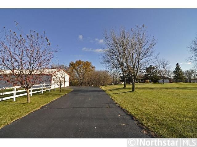 25335 Hassan Pw, Rogers, MN 55374