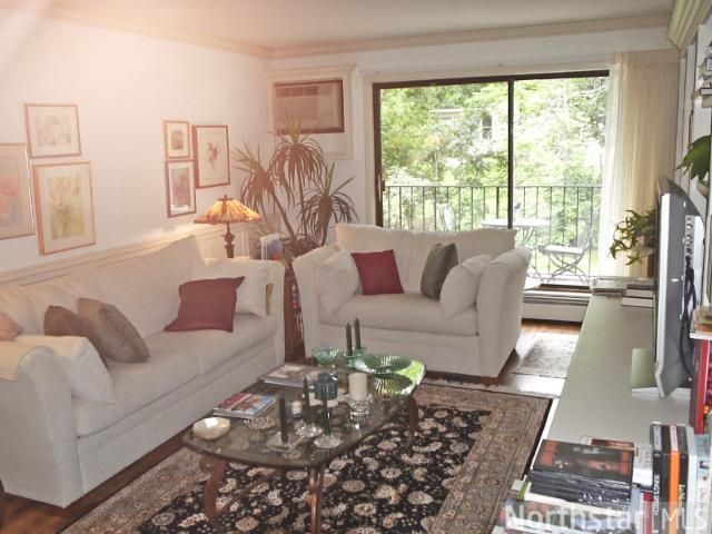 205 Barry Ave S #115, Wayzata, MN 55391