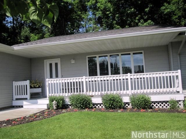 819 4th Ave NW, Melrose, MN 56352