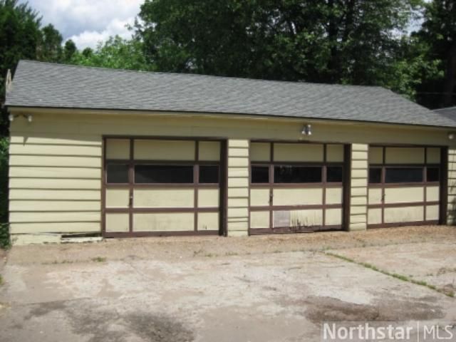 379 2nd Ave NW, Forest Lake, MN 55025