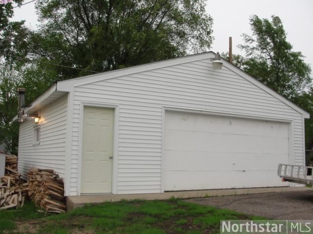 627 12th St, Newport, MN 55055