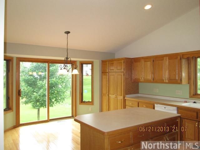 19400 Zumbro Ct NW, Elk River, MN 55330