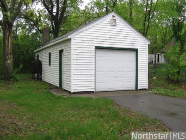 830 85th Ln NW, Coon Rapids, MN 55433
