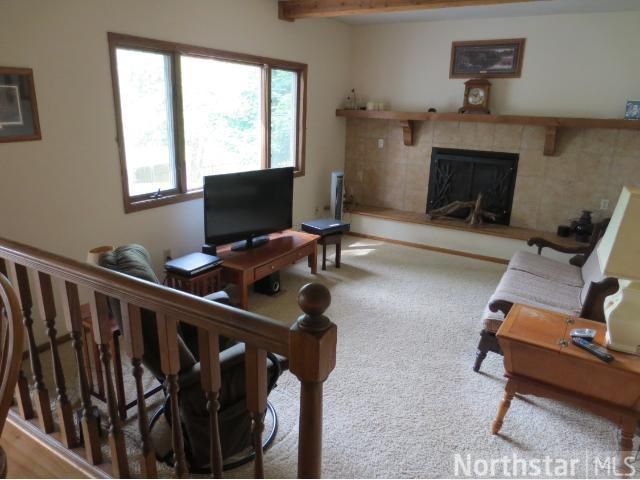 312 Oakwood Dr, Shoreview, MN 55126