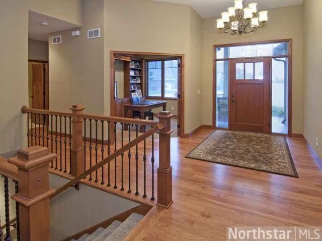 16377 Berens Ct, Shakopee, MN 55379