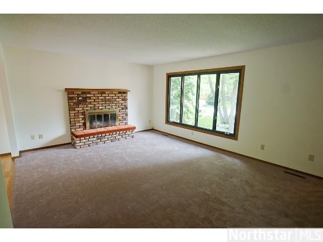 11998 Evergreen St NW, Coon Rapids, MN 55448