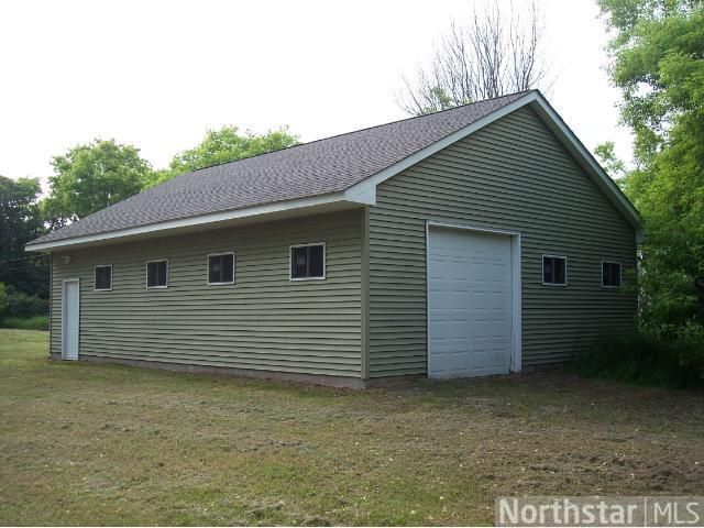 32301 Palm St NW, Cambridge, MN 55008