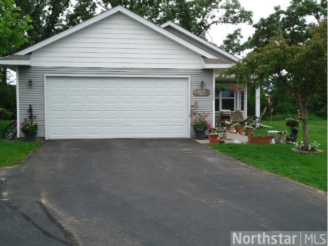 1005 Pleasantview Ct NW, Isanti, MN 55040
