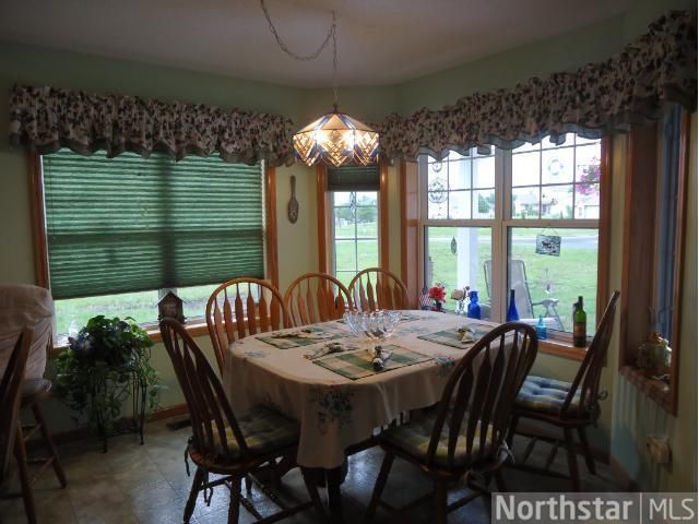 1005 Pleasantview Ct NW, Isanti, MN 55040
