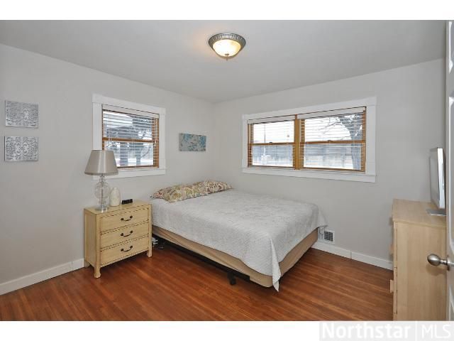 321 Washington Ave S, Hopkins, MN 55343