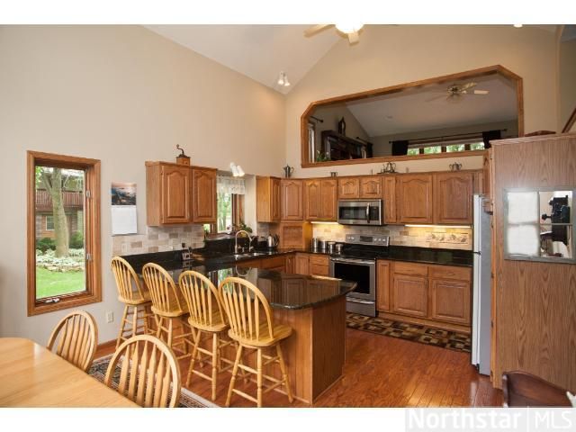 9144 Edgebrook Dr, Northfield, MN 55057