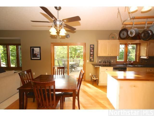 9616 Wynstone Dr, Woodbury, MN 55125