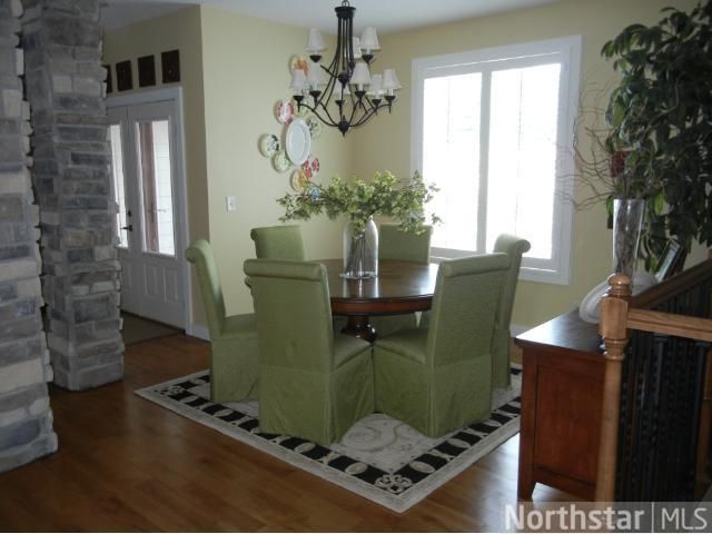 304 Larkspur Ln, Cannon Falls, MN 55009