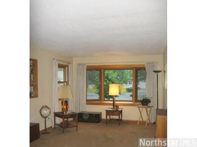939 Raleigh Ln NE, Spring Lake Park, MN 55432