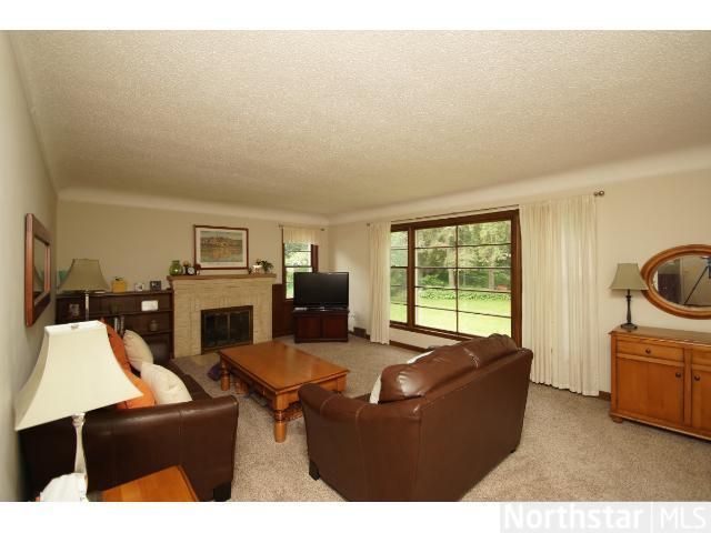 104 Lawn Ter, Golden Valley, MN 55416