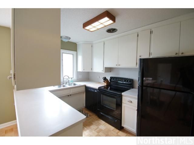 104 Lawn Ter, Golden Valley, MN 55416