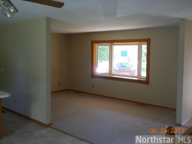 636 Shady Creek Dr, Winsted, MN 55395
