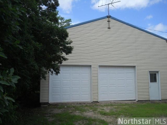 8284 8th Ave, New Auburn, MN 55366