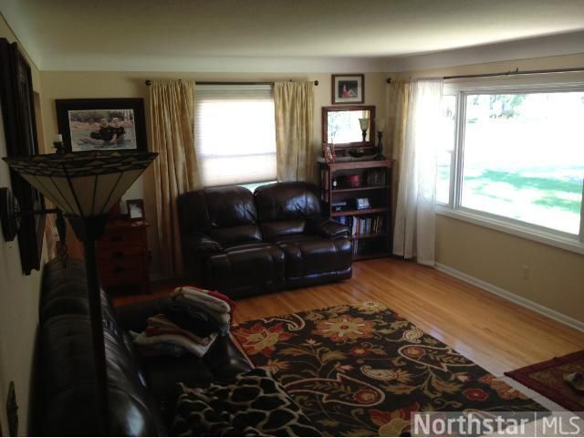 399 Bernard St E, West Saint Paul, MN 55118