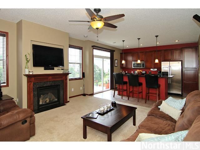 1555 Sumac Cir, Carver, MN 55315