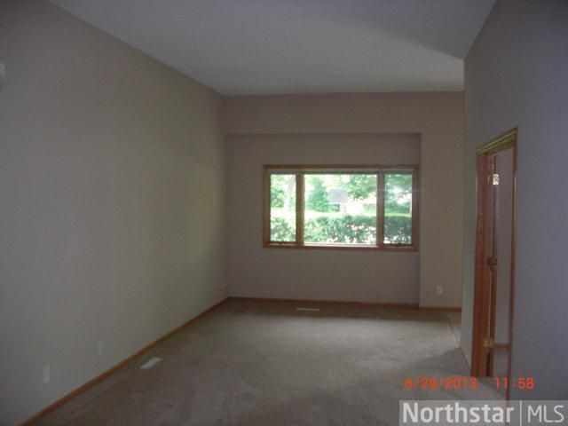 725 5th St W, Hastings, MN 55033