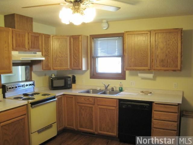 913 SE 11th St, Brainerd, MN 56401