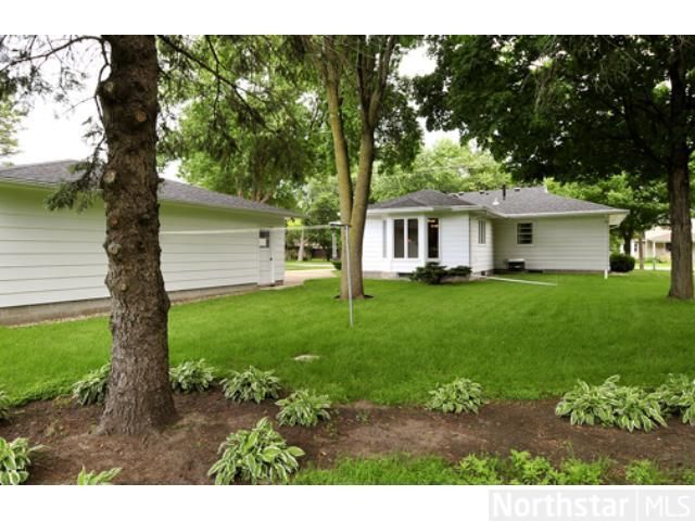 1022 9th Ave SW, Faribault, MN 55021