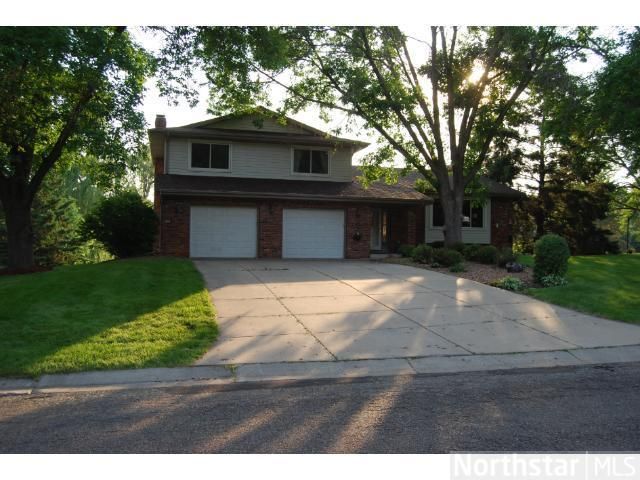 2635 Fountain Ln N, Plymouth, MN 55447