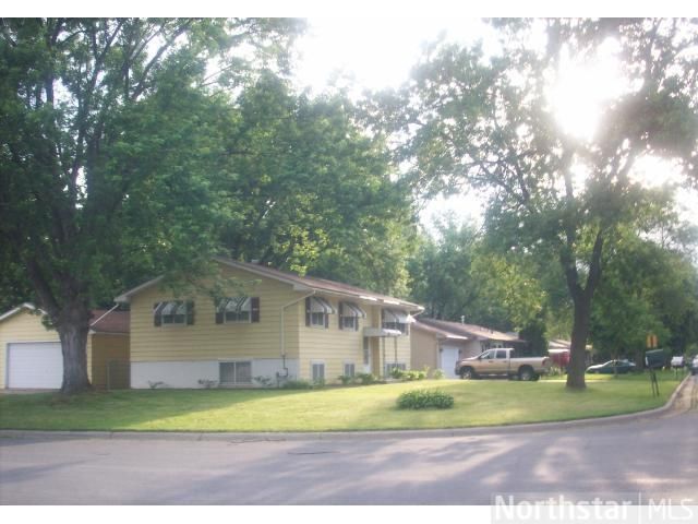 2042 Jade Ln, Eagan, MN 55122