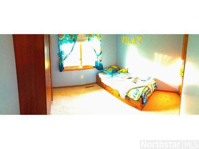 9149 Woodhall Crossing N, Brooklyn Park, MN 55443