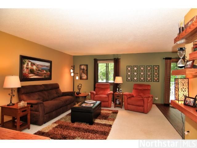 308 Morningside Cir, Saint Paul, MN 55119